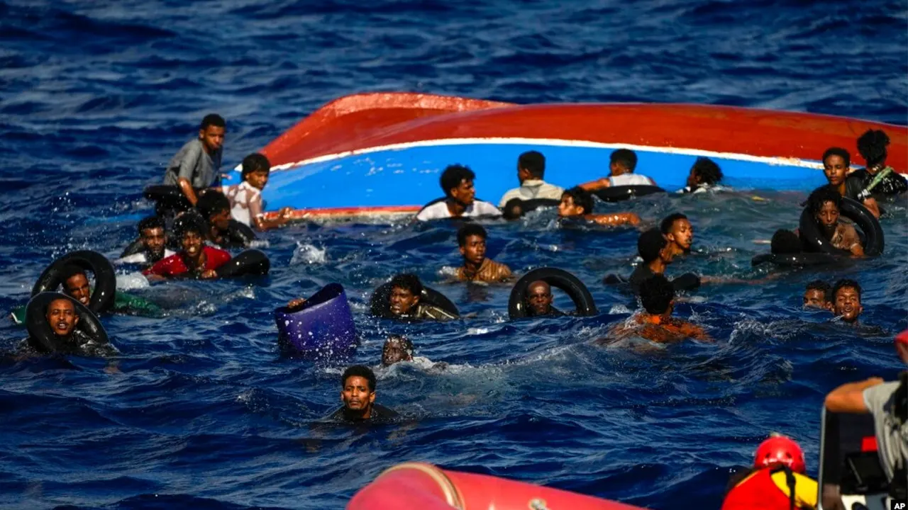 গ্রিস উপকূলে অভিবাসী নৌকা ডুবে অন্তত ১৮ নিহত