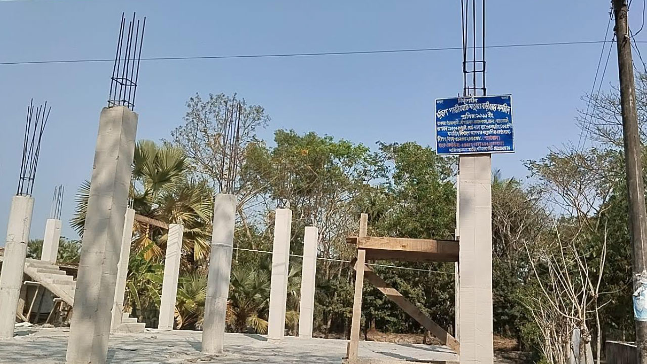 ভুয়া প্রকল্প দেখিয়ে মসজিদের নামে অর্থ আত্মসাতের অভিযোগ বাগেরহাটে